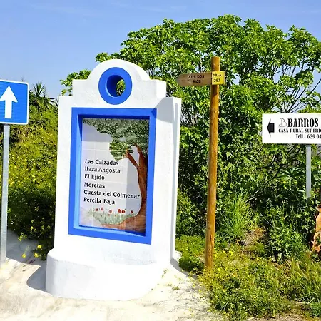 Guest house Barros De Luna *