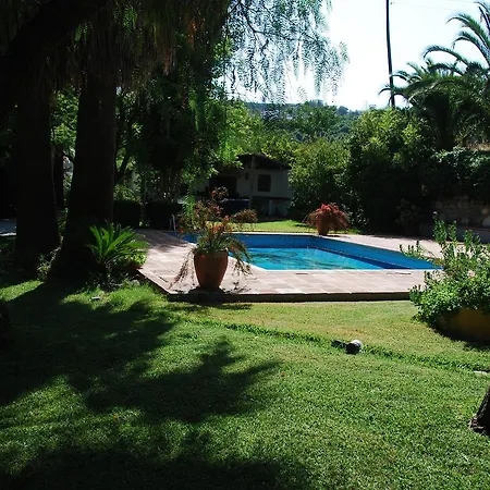 Barros De Luna *