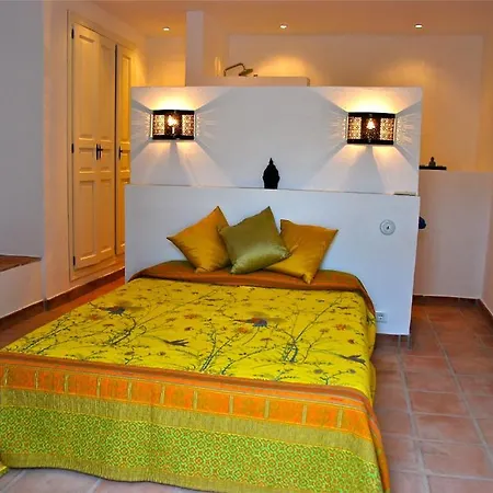 Barros De Luna Guest house *